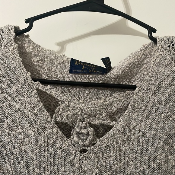 Vintage Gray V-Neck Sweater Size 46/XL - Picture 3 of 5